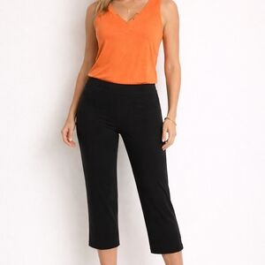 Chic Black Women's Capris